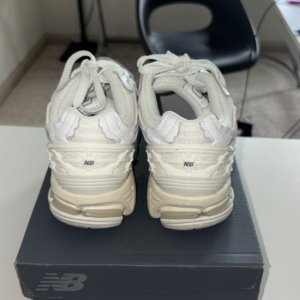 ☑️🐑New balance tech pack 1906d size 7 (fits 8) - Picture 4 of 7
